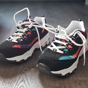 EUC Skechers walking shoes